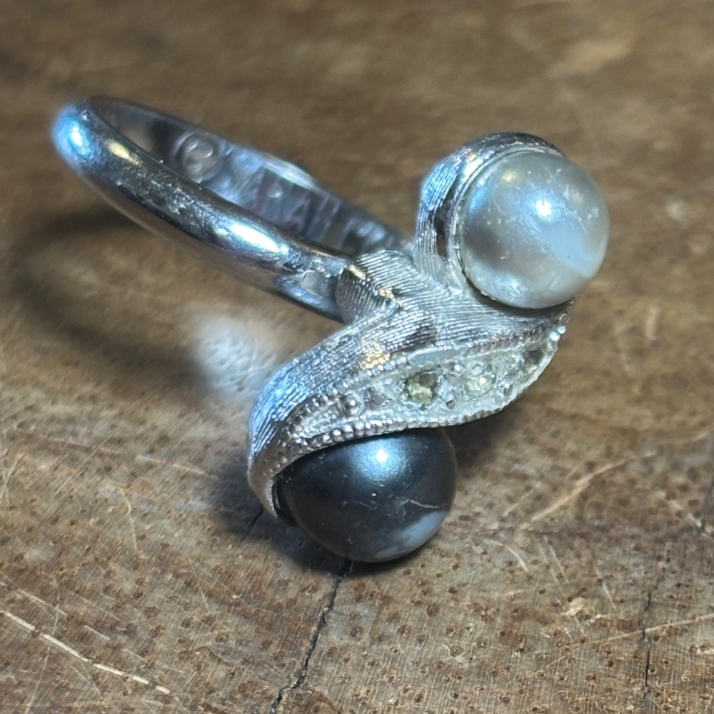 Sarah Coventry Vintage Dusk Pearl Rhinestone Ring